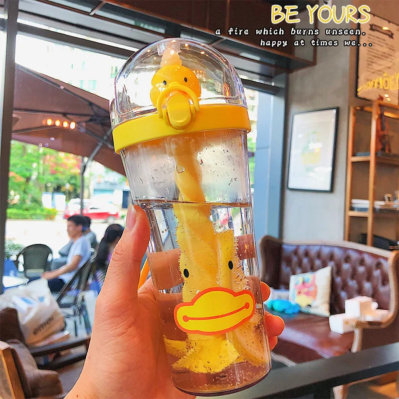 Clear 500ml customized hot selling portable drinking cup with lid and strawanimal cute plastic stirring water bottle