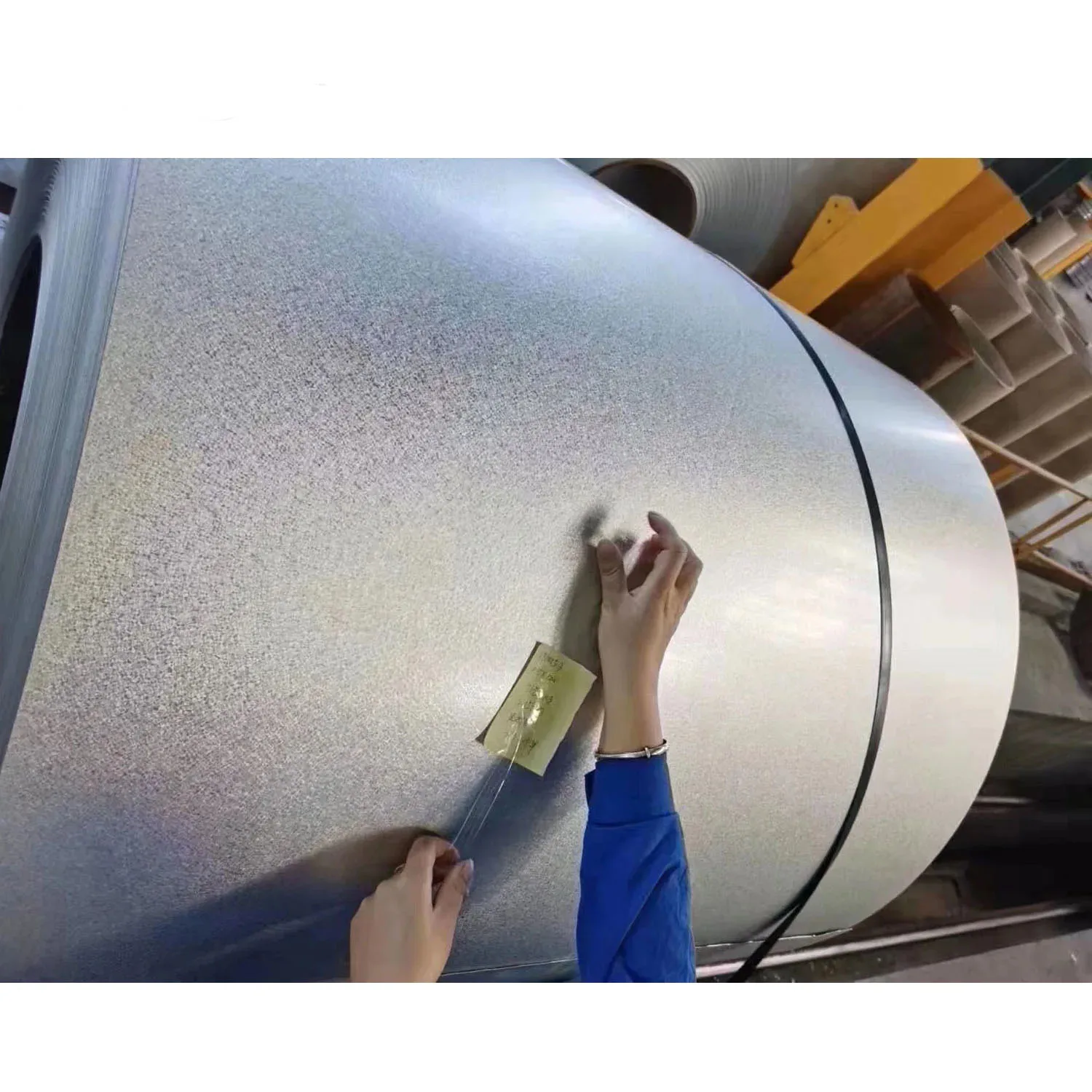 Spot Hot Dip Galvanized Carbon Steel Coils 0.8 1.2 1.8mm Strip High Zinc Layer Flowerless