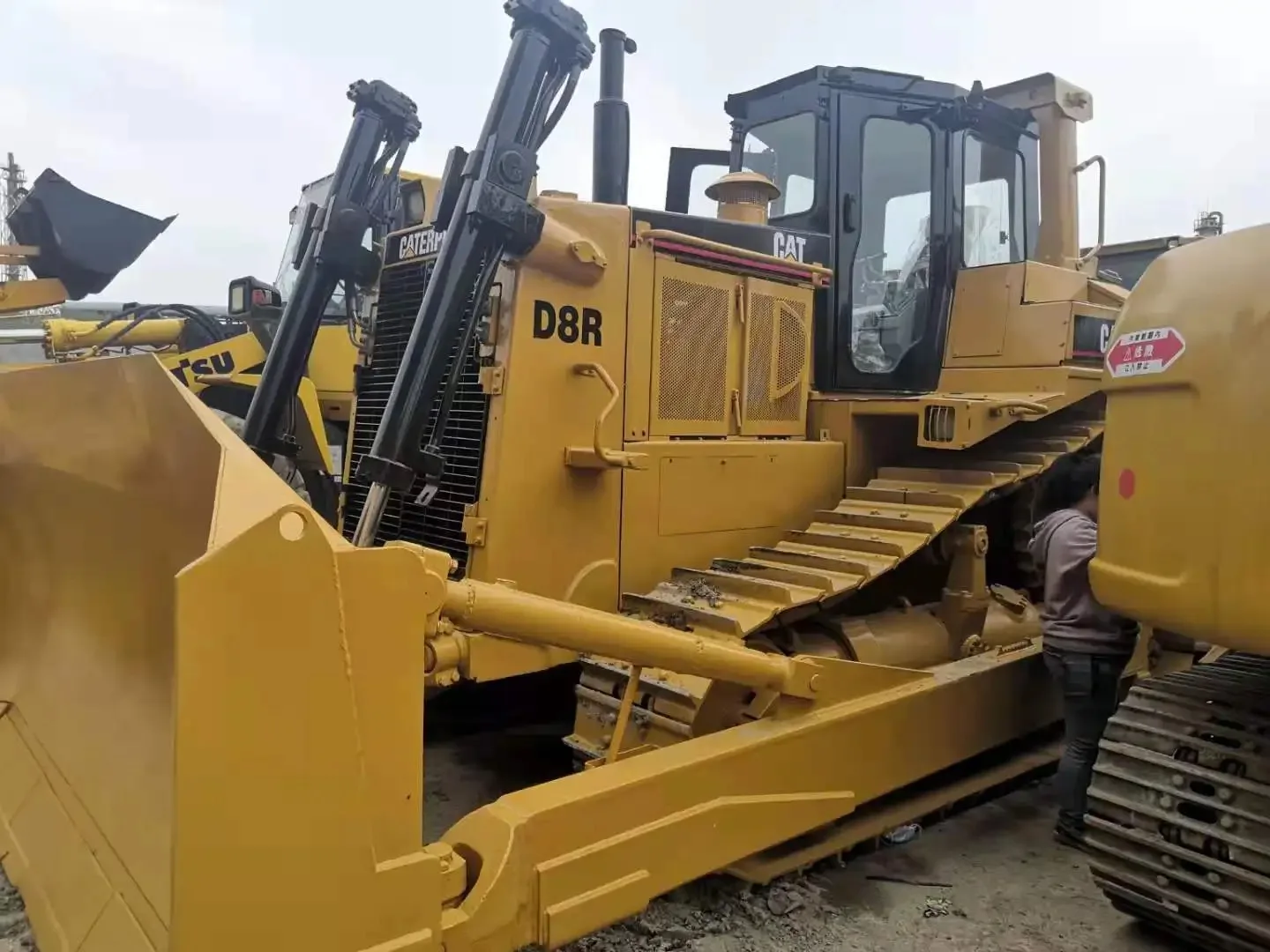 Used Secondhand Construction Machinery Equipment CAT D8R Used Bulldozer Machine CAT D8R Bulldozers