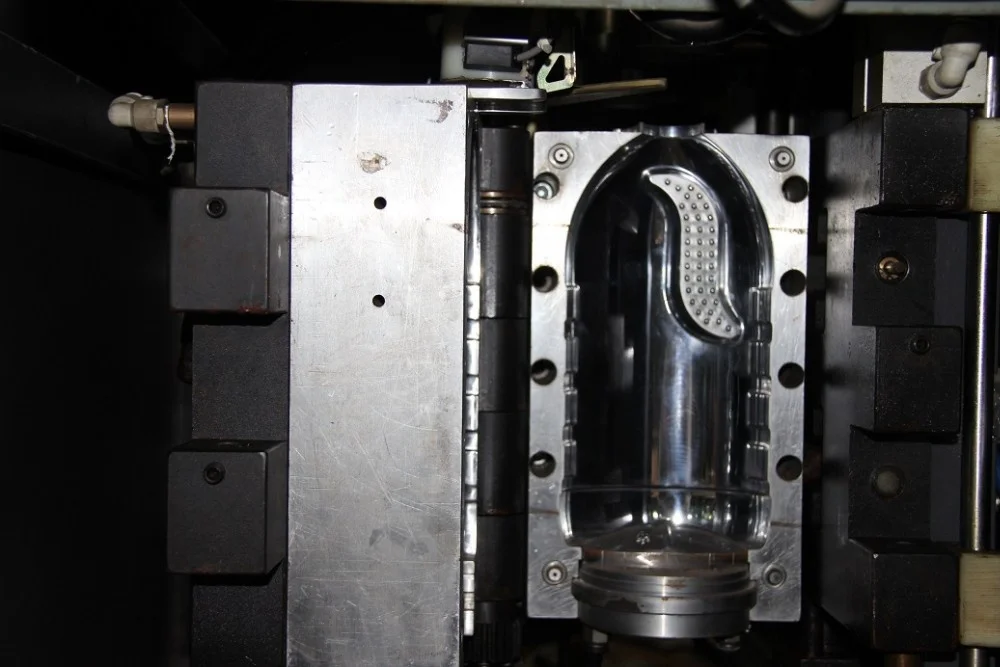 Super Quality Leading Manufacturer of Plastic Bottle Mould PET Jar Mold for Blow molding Machine Price