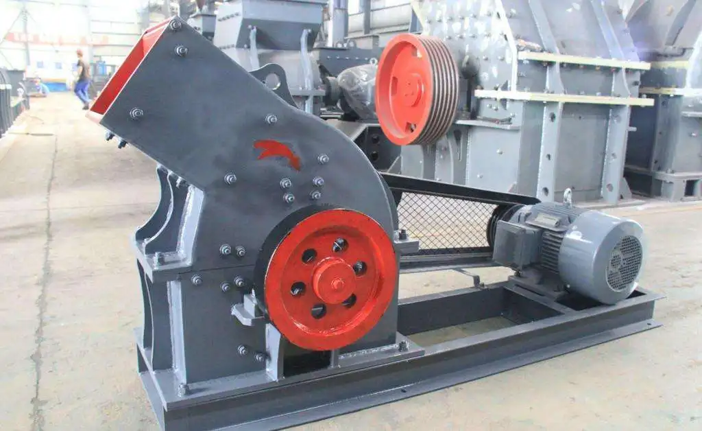 Китайский поставщик каменная маленькая Мобильная молотковая дробилка pe400x600 с вибрационным экраном