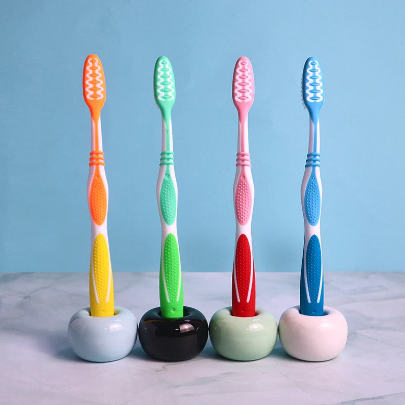 Wholesale Custom Logo  Home Travel Plastic Nylon Bristle Comfort Rubber Handle Adult Toothbrush
