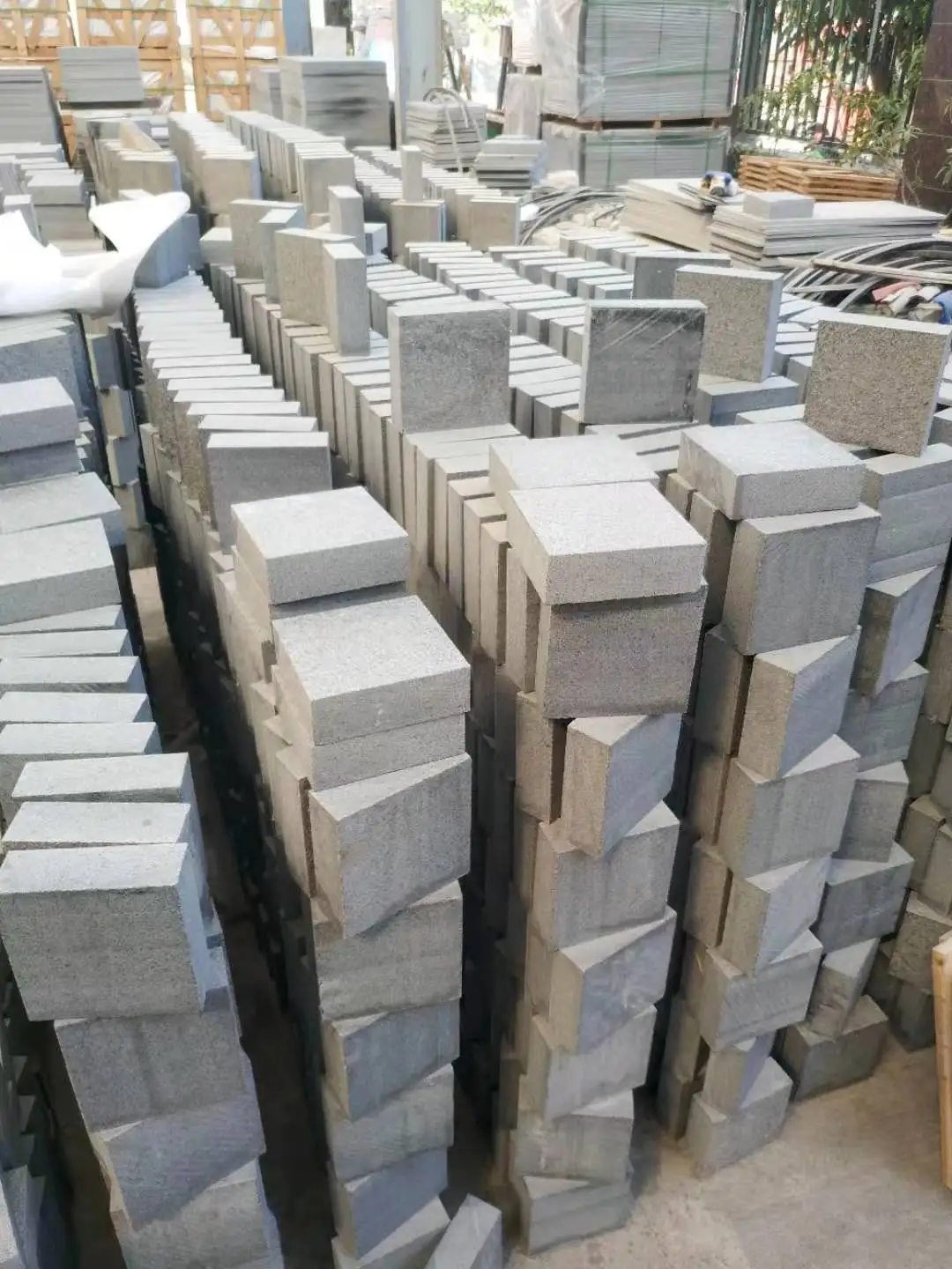 Customize Shape Fan Granite Pavers G654 10x10x10 Cubic Cheap Price Driveway Paving Stone for Sale