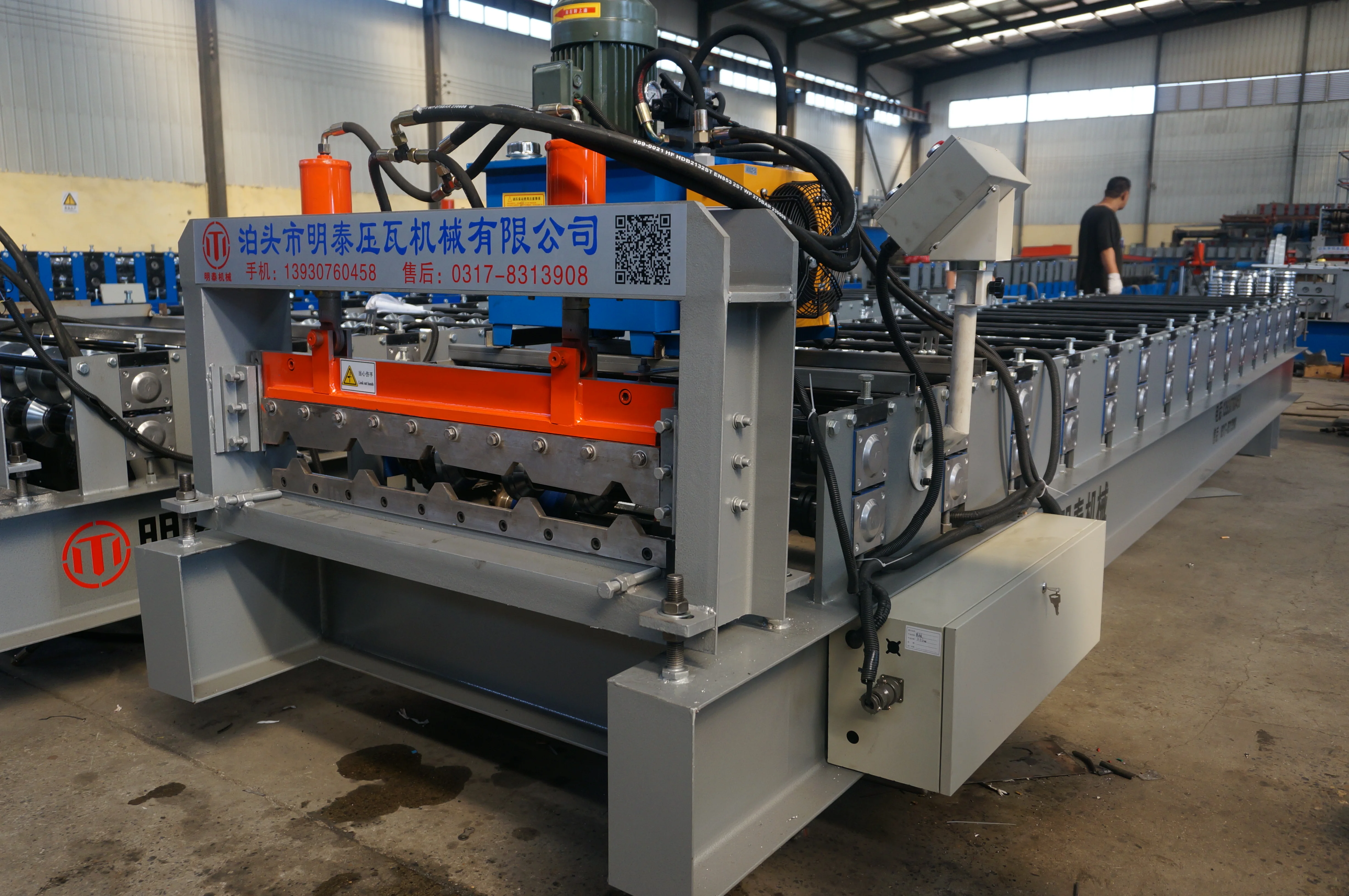 Trapezoid Steel Roof Plate Making Zinc Sheet Panel Metal Roll and Form Machine