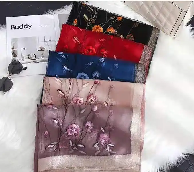 2021 хиджаб шарф Роскошная Новая модель модные индивидуальный дизайн шарфы для женщин Стильный мусульманский шелк хиджаб нашивка шерсть/вискоза Пряжа