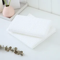 Most popular in 2023 100% cotton reusable  kitchen towel set cleaning waffle kitchen dish towel