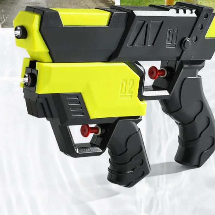 Детский игрушечный пистолет