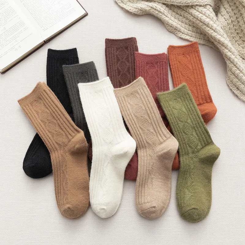 High Quality Soft Women Winter Socks Solid Color Casual Thick Warm Long Wool Socks Fashion Striped Breathable Japanese Style