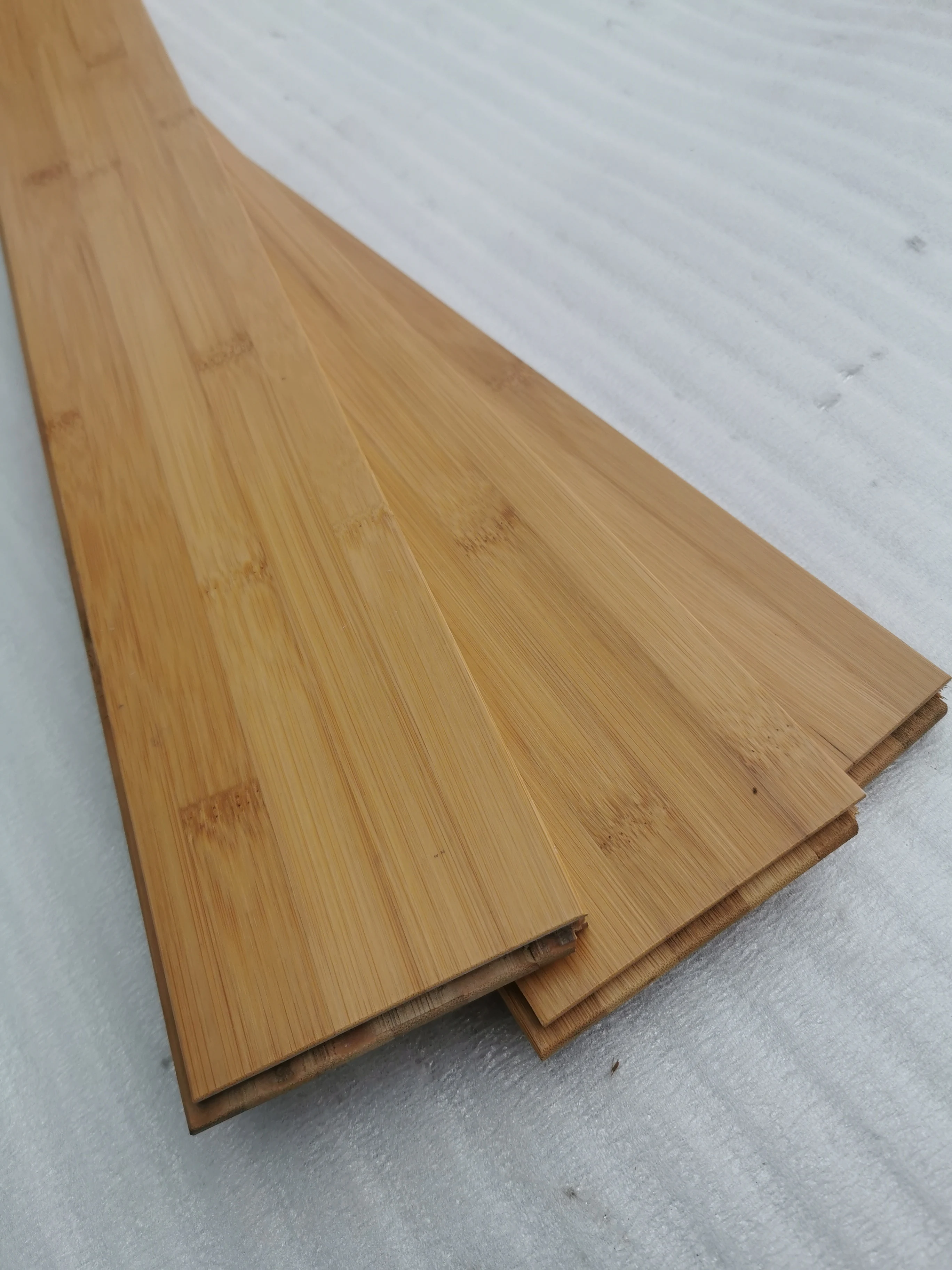 ECO-friendly cheap Carbonized click  bamboo flooring horizontal bamboo caramel color