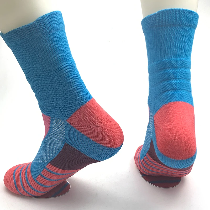 Hot sale mid-tube basketball game socks college students thickened towel bottom sweat-absorbing breathable sports running socks