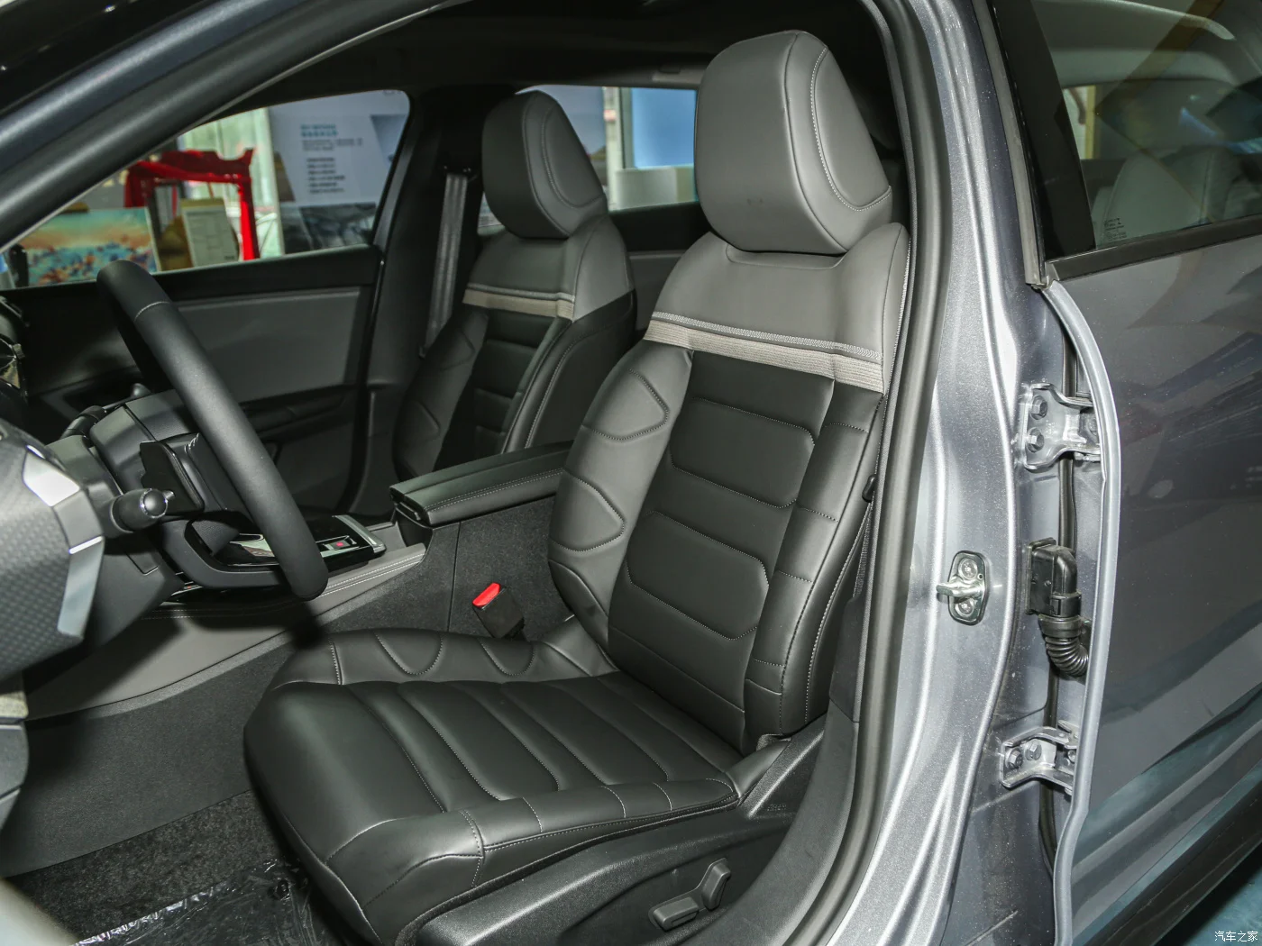HATCHBACK gasoline cars DongFeng CITROEN Versailles C5 X 2023 1.6T Enjoy Extraordinary Experience Good quality  cars