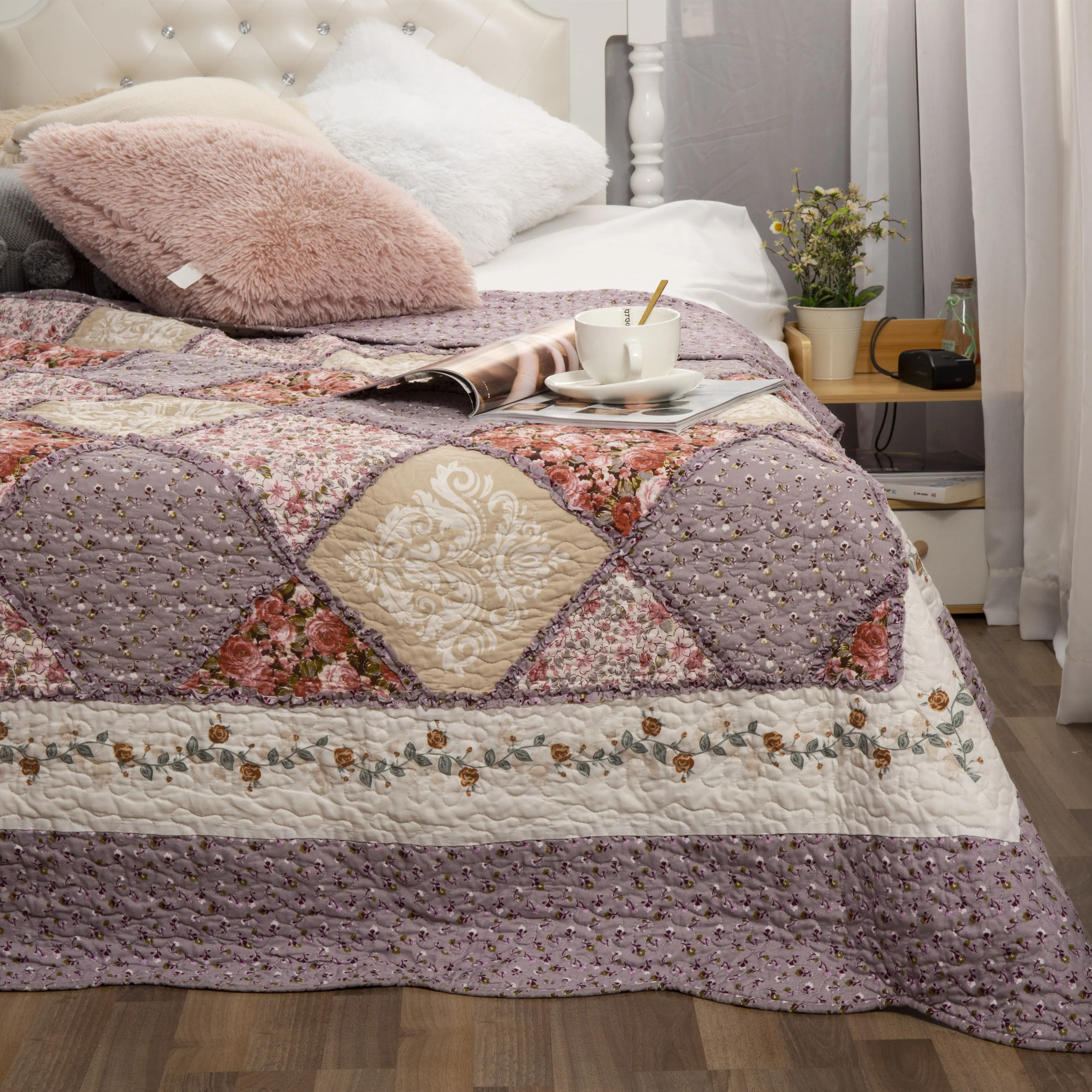 
MOHAP Reversible Printed Microfiber With Polyester/Polycotton Filling Summer Patchwork Quilt Sets with Ruffle 