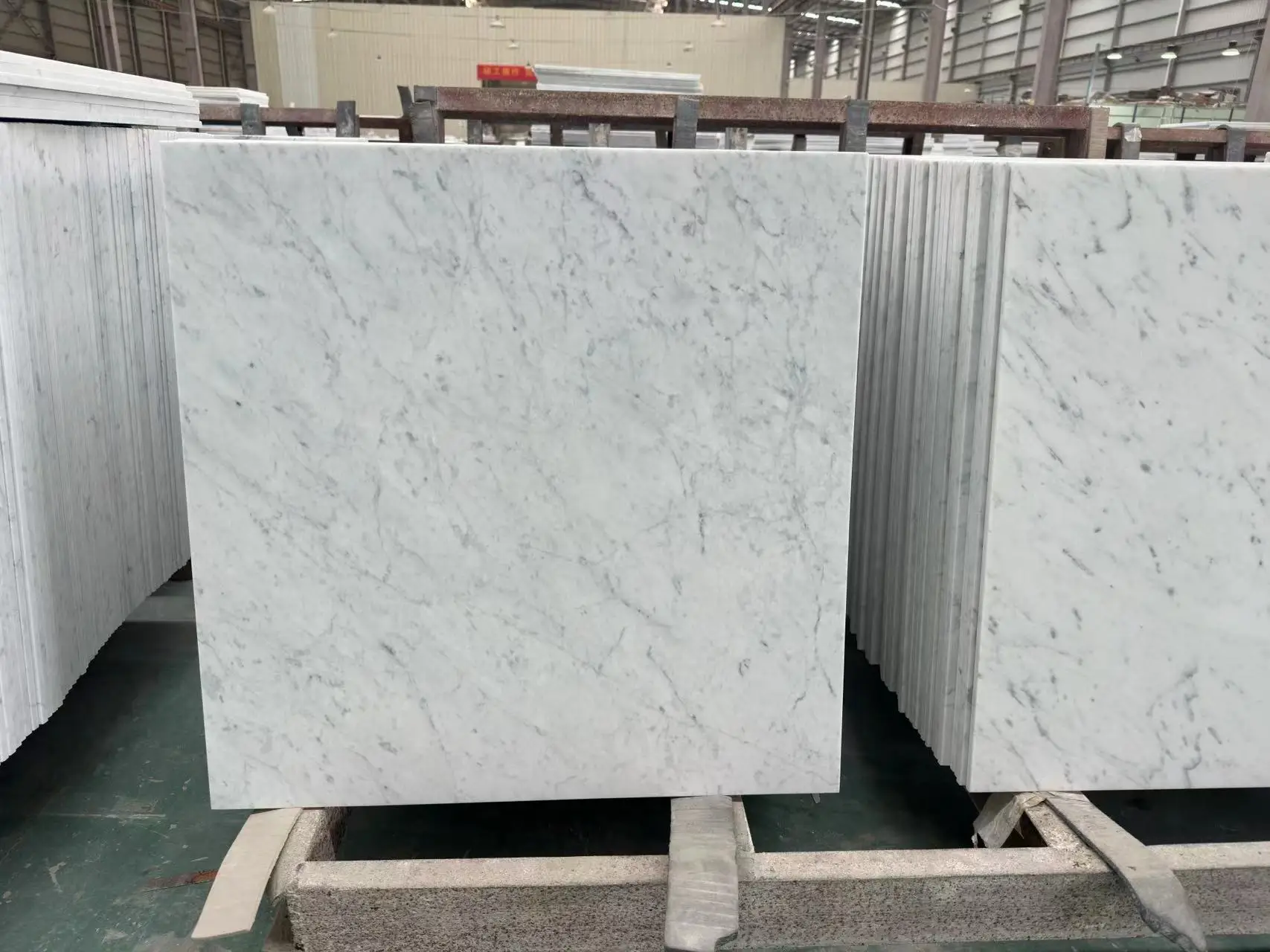 Factory Direct Wholesale Natural Stone Carrara White Marble Tiles for White Marble Flooring Wall Cladding Design