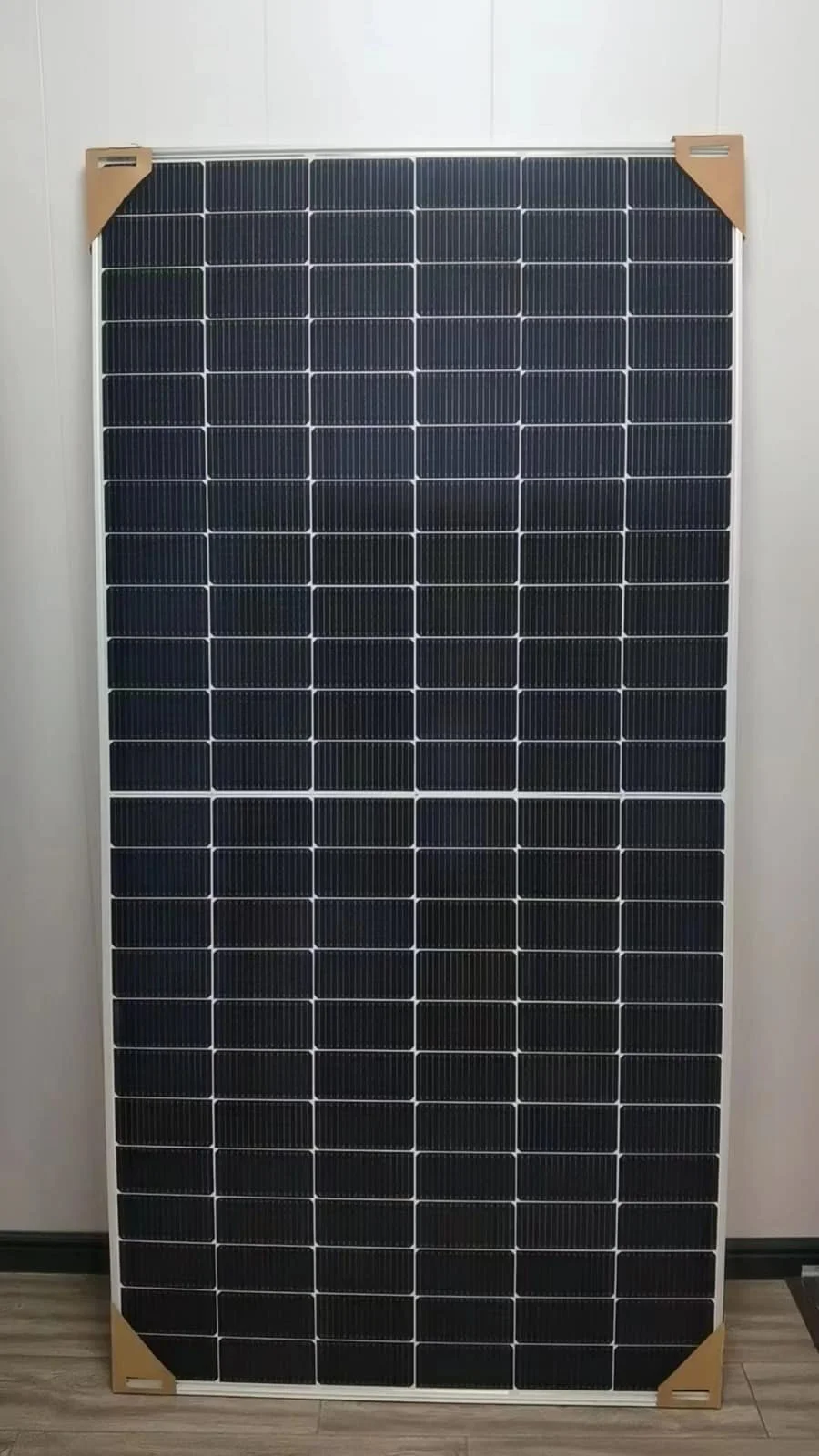 The Best Solar Panels 580w Jinko Solar Module N Type Solar Panel Price and off Grid Solar Inverter Solar Systems