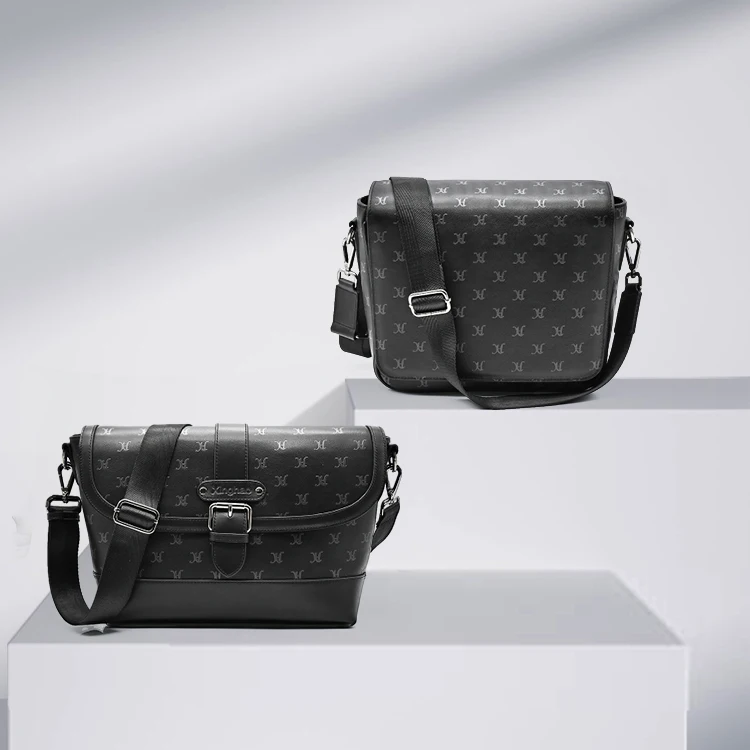 Женская сумка-мессенджер с логотипом