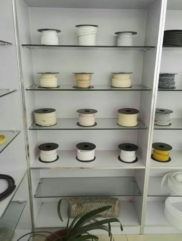 Black Carbon fiber with PTFE fiber braided or  with PTFE lubricant  sealing packing