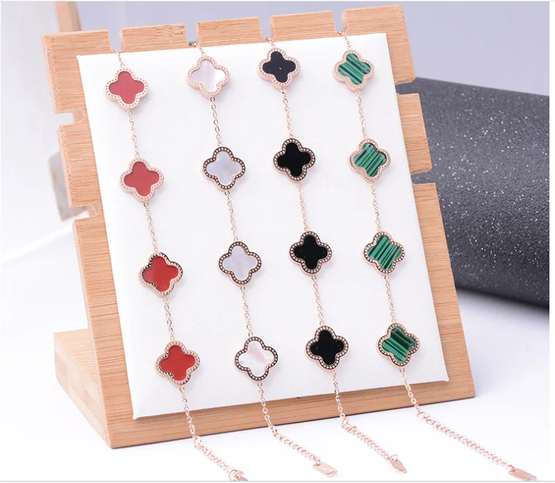 
Titanium Steel Bracelet European and American Fashion Jewelry Four-Leaf Clover Flower Bracelet 