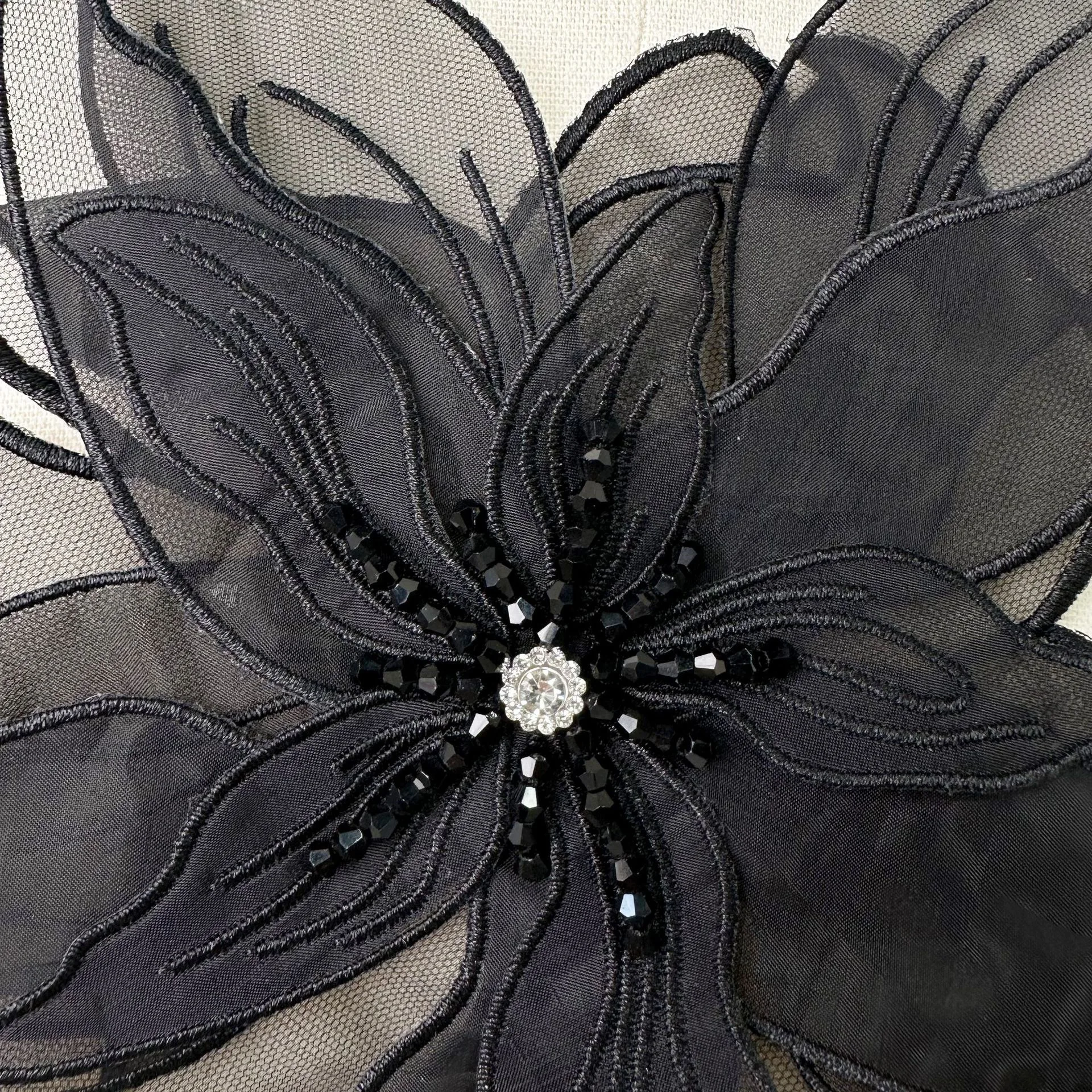 PE506 hot selling 3D embroidery flower brooch Organza 4 layers flower patch for dress