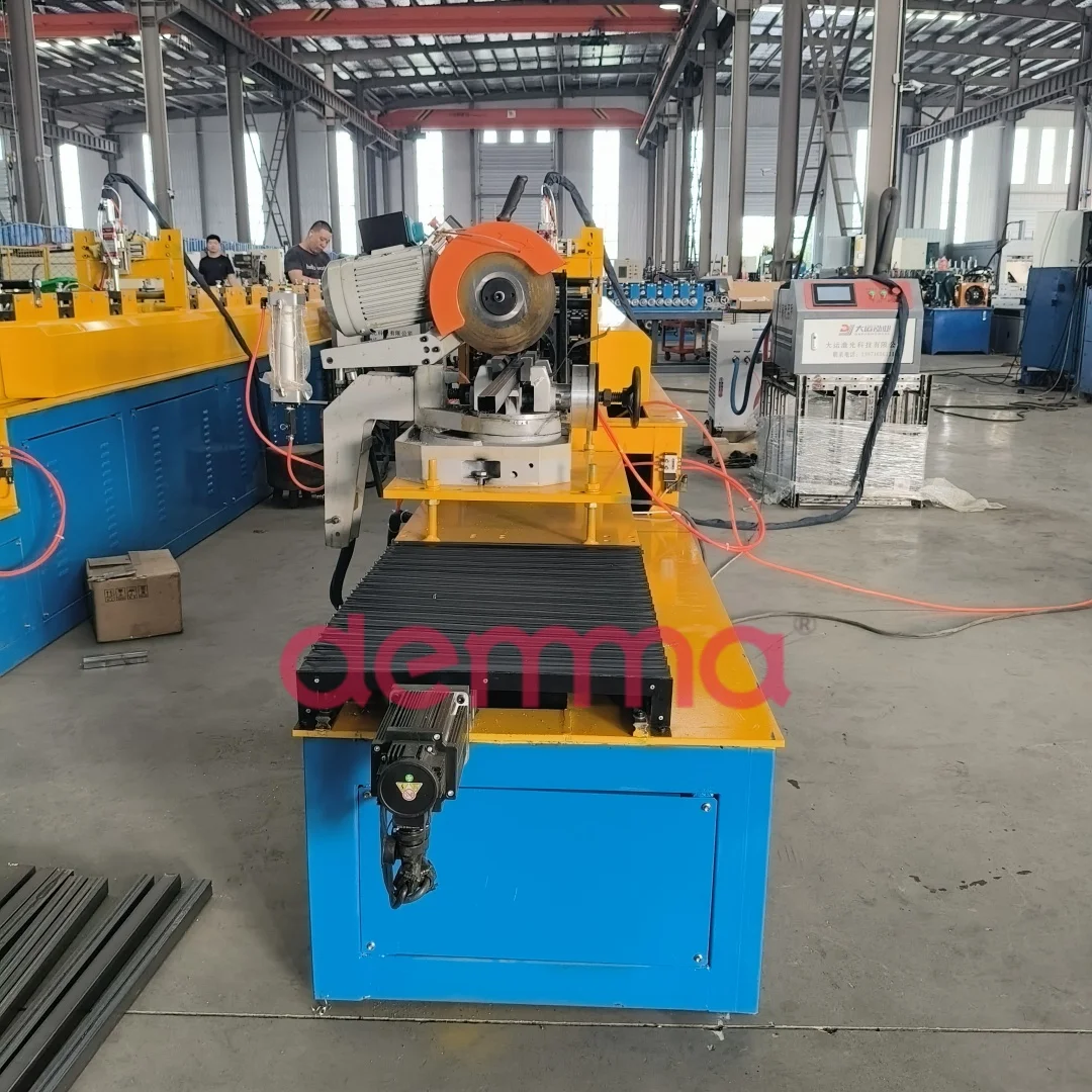 China pipe machine full automatic metal tube cutting machine