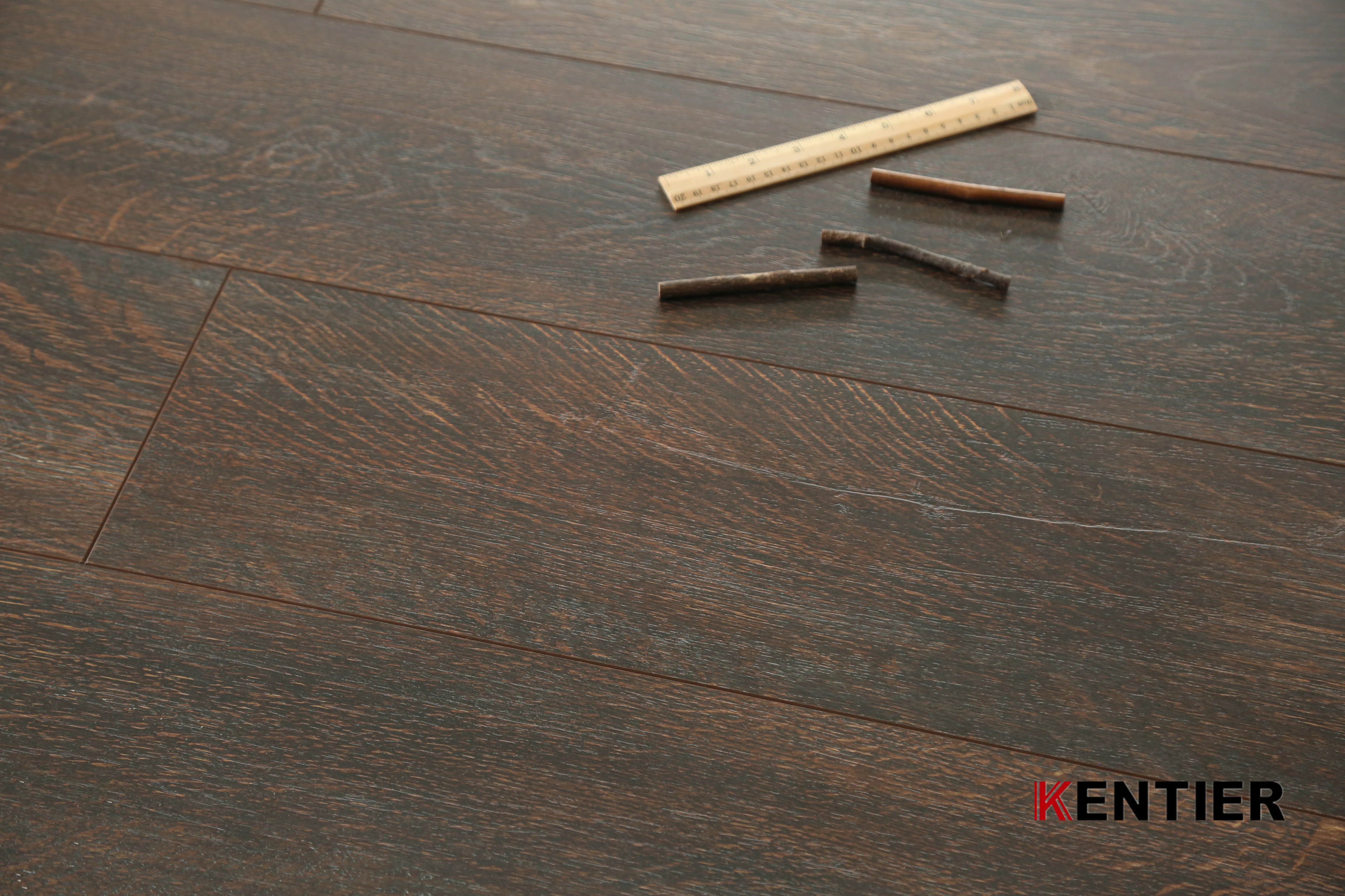 Kentier деревянныйобострение пол в Китае Ac3 с помощью передовой немецкой технологии и водонепроницаемый 12,3 мм графический дизайн стандартный современный нажмите AC4
