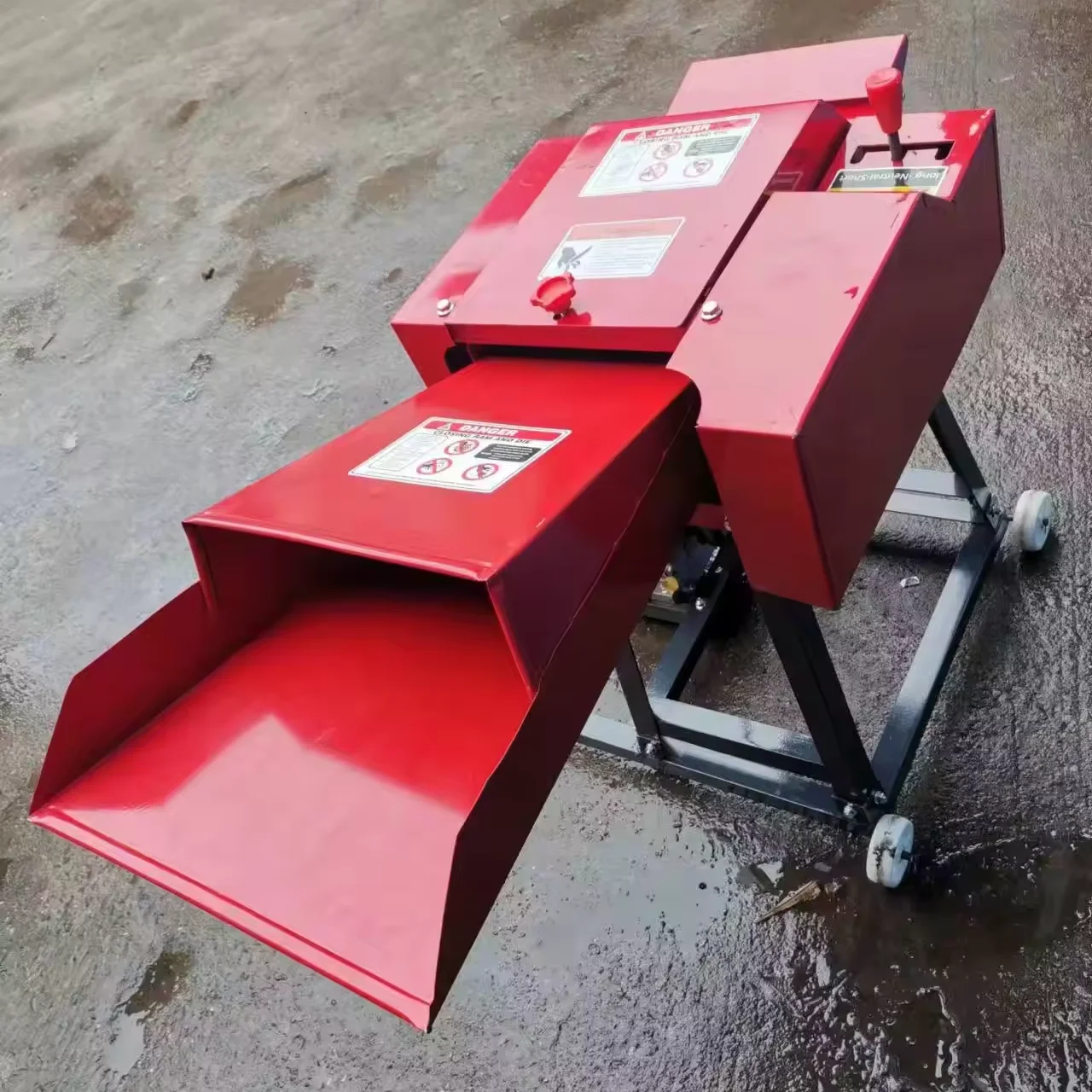 Small Animal Feed Straw breaker cow feed grass cutter chaffcutter for cow sheep cutting machine