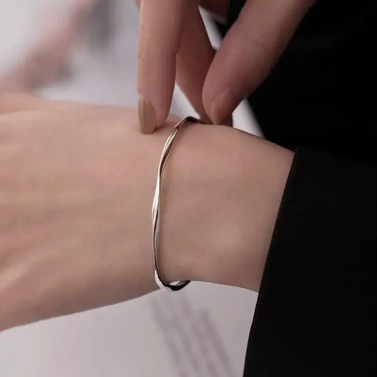 Mobius Bracelet Female ins Cool Style Small Design Bracelet Simple Fashion High Level Girl Friend Bracelet