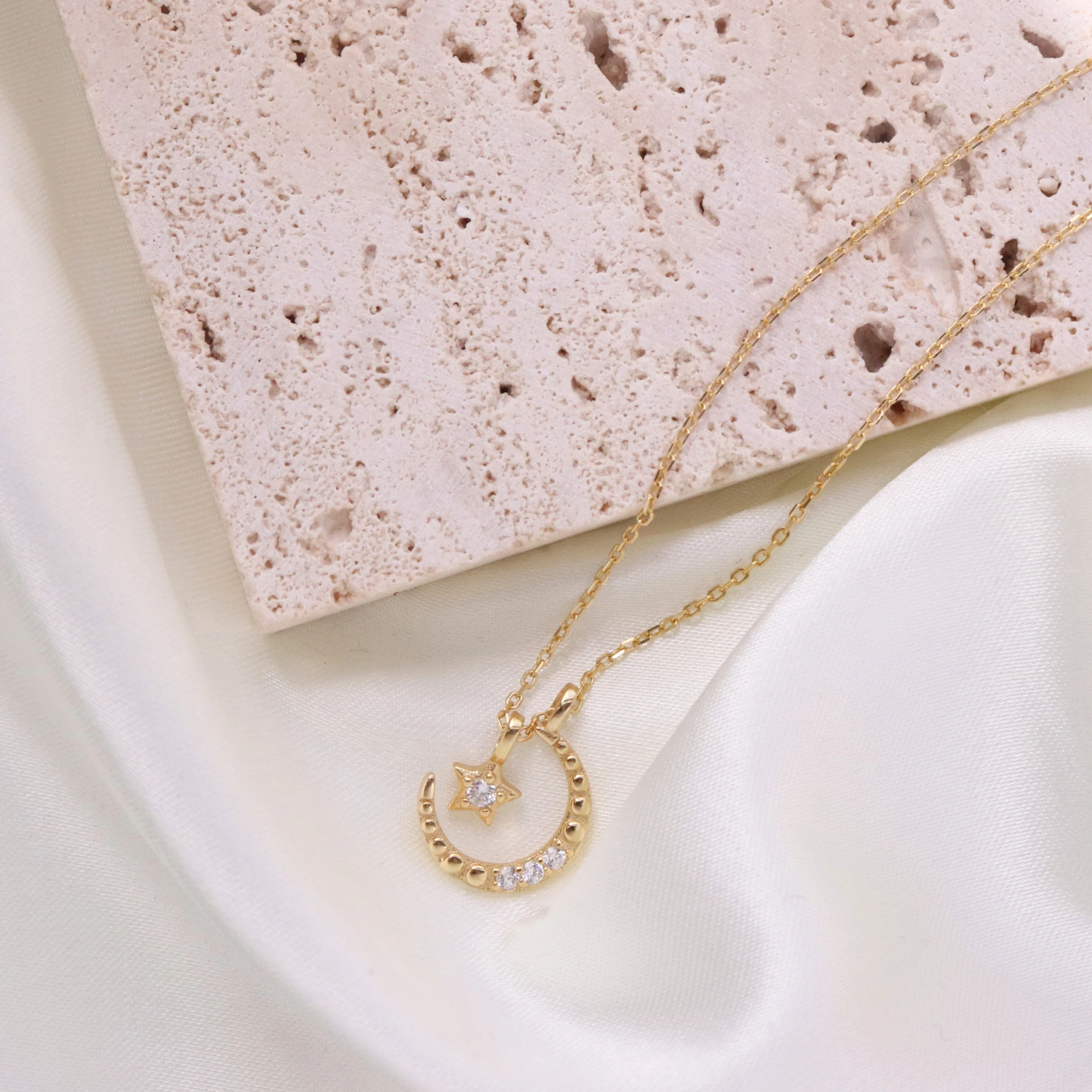 Chris April fashion design multi-way weaning 925 sterling silver gold plated moon and star pendant necklace with natural pearls