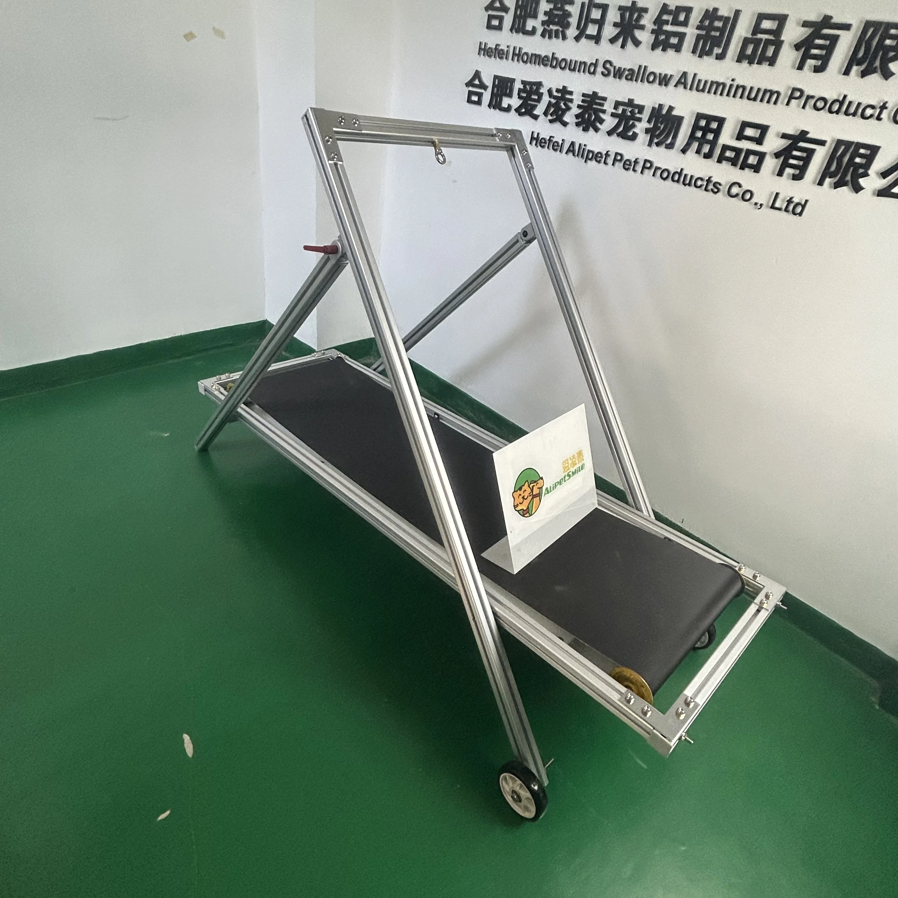Factory directly supply dog treadmill aluminum alloy dog walking machines small wheel hub Sturdy and durable