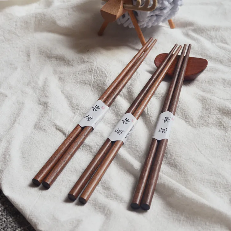 Japanese Sushi Chopsticks Handmade Solid Walnut Wood Chopsticks for Household Restaurant Wooden Tableware Chopsticks
