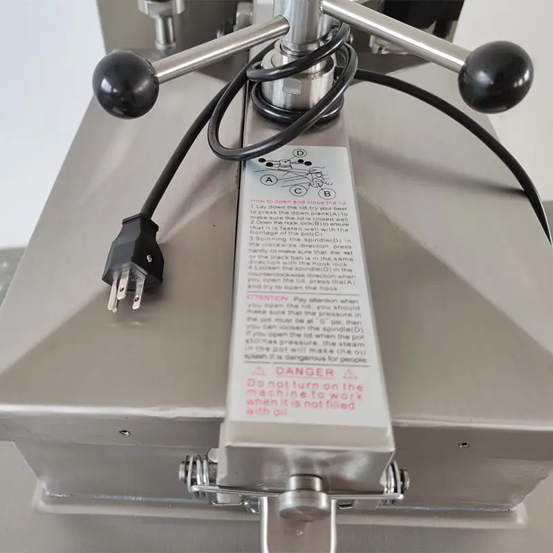 Commercial Electric/Gas Pressure Chicken Fryer with Computer Panel and Oil Filter System