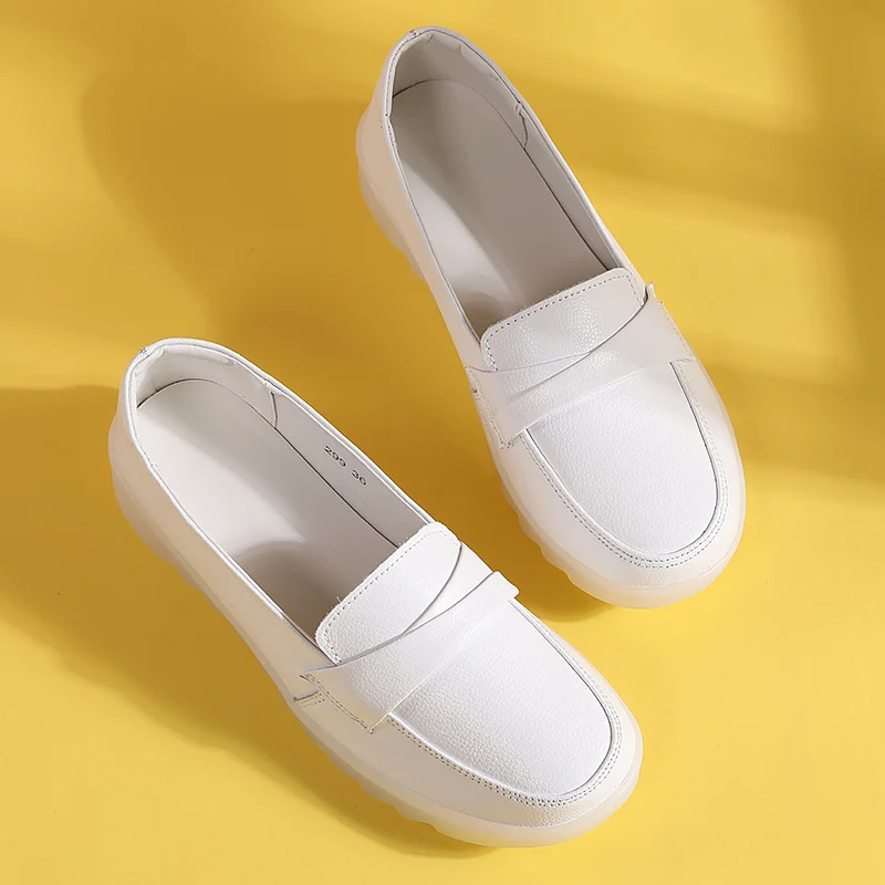 Flat White Nurse Shoes Women Walking Indoor Non-Slip Comfortable Outdoor Casual