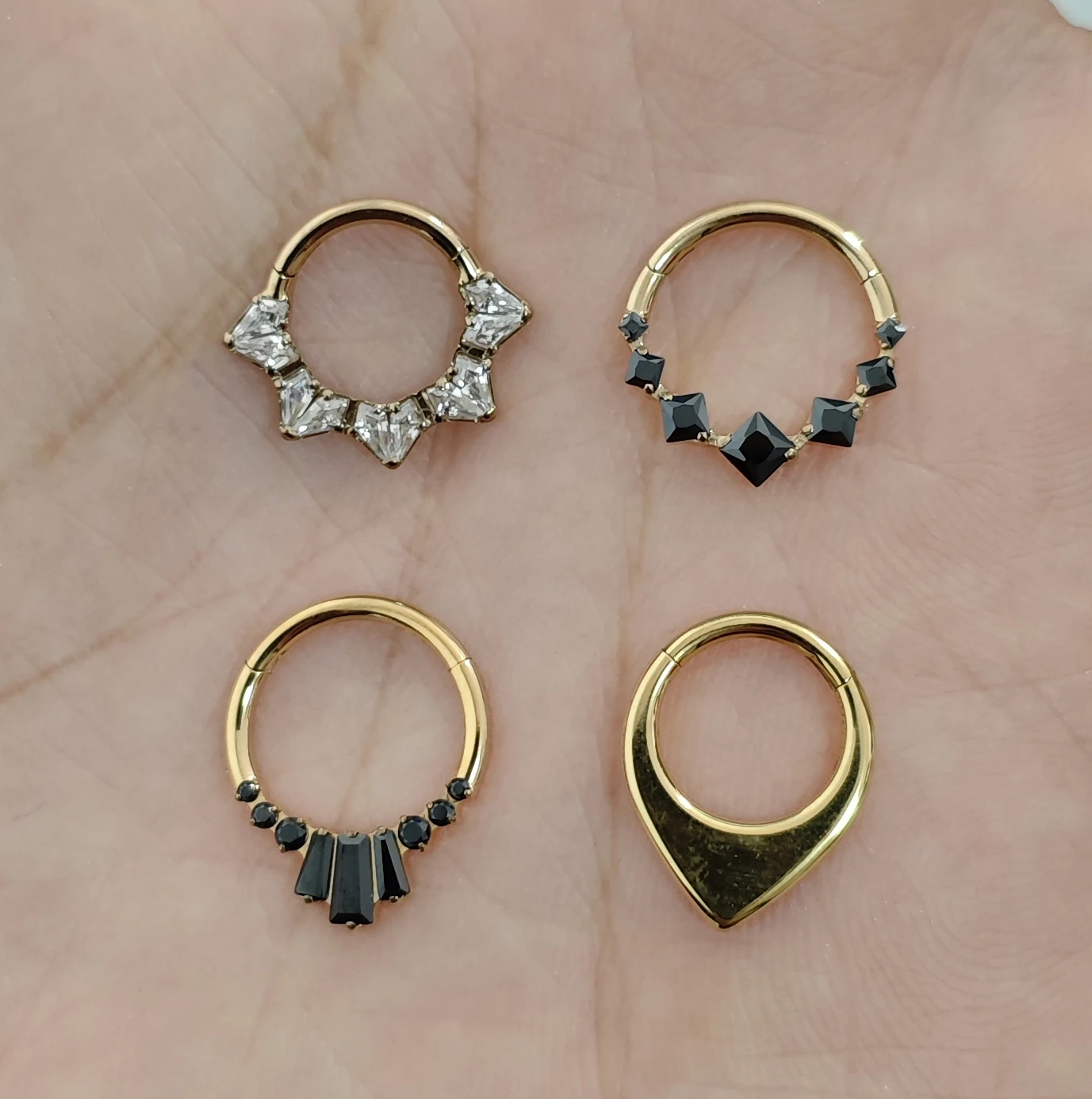 Calendo New Style  ASTM F136 Titanium  High Polished  Threadless Cartilage  Lobe Earring  End Piercing  Jewelry Top