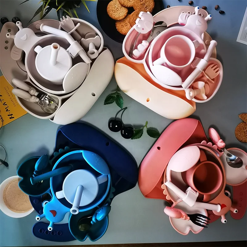 Luxury Dinnerware Set Food Grade BPA Free Divided Kids Silicone Suction Plate Baby Feeding Sets