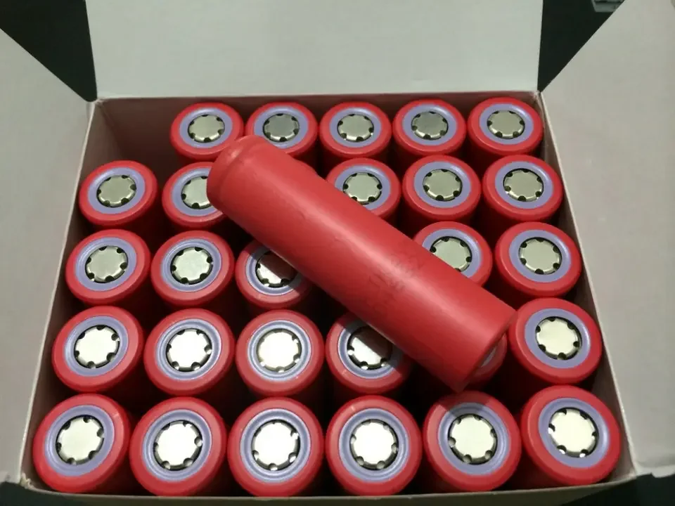 OEM Good Price Solar Lithium-ion Battery 20A  3.7v lithium ion batteries 3.7v baterai lithium-ion 18650 Cell