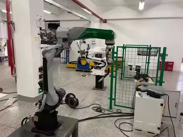 6 оси сварочный робот диапазон 1500 мм MIG TIG сварка