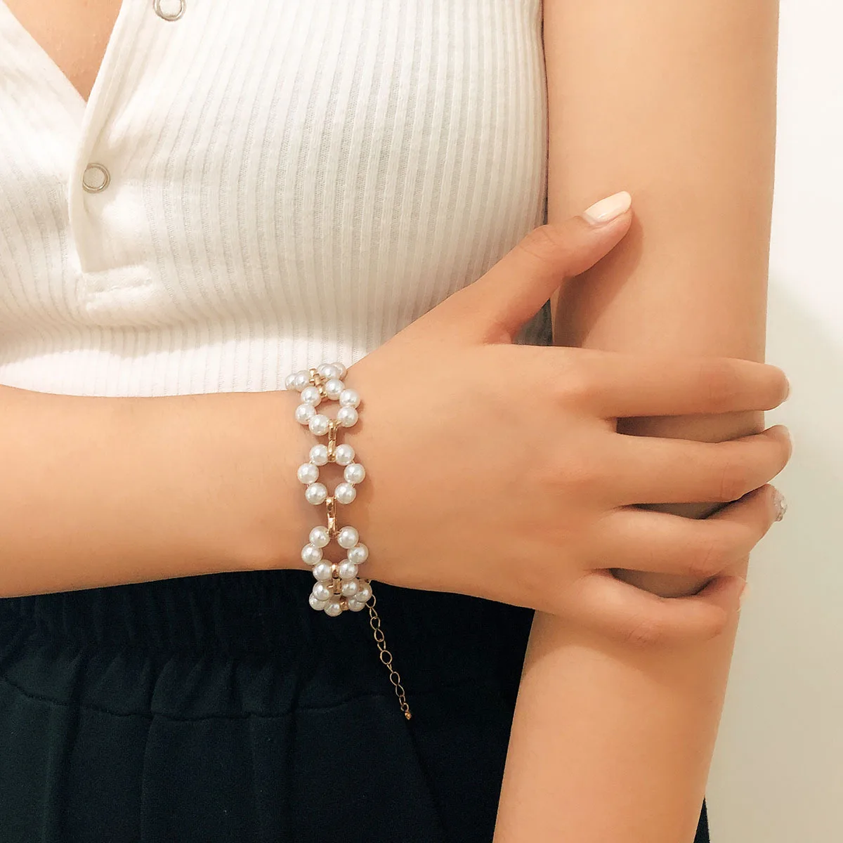 Simple geometric pearl necklace choker collar temperament beaded flower pearl clavicle necklace for women