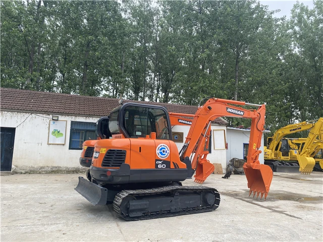 Б/у doosan dx60 мини-экскаватор оригинальный dx55 dx60-7 dx80 dx80-7 Doosan