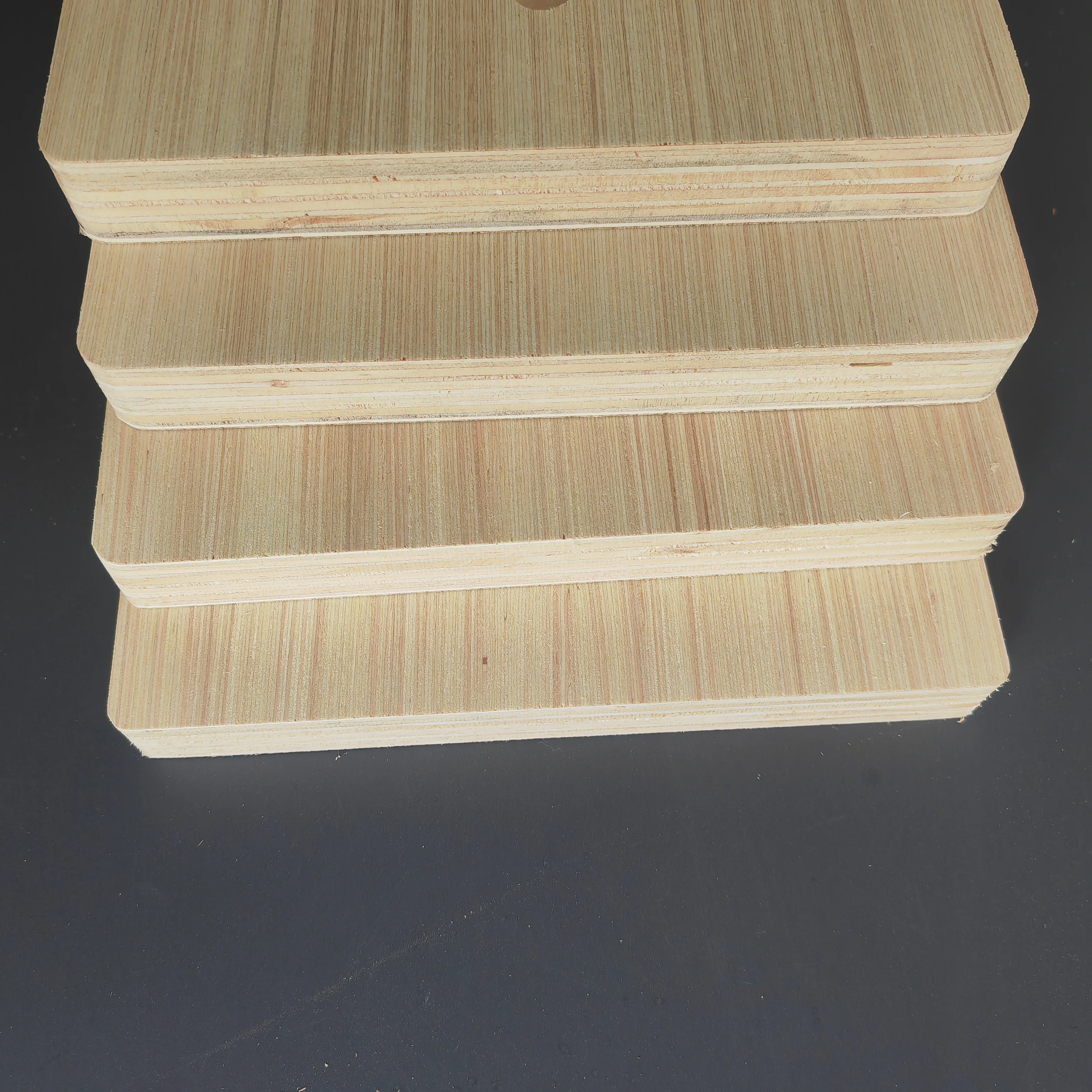 Chinese supplier new design high quality waterproof engineered plywood for furniture