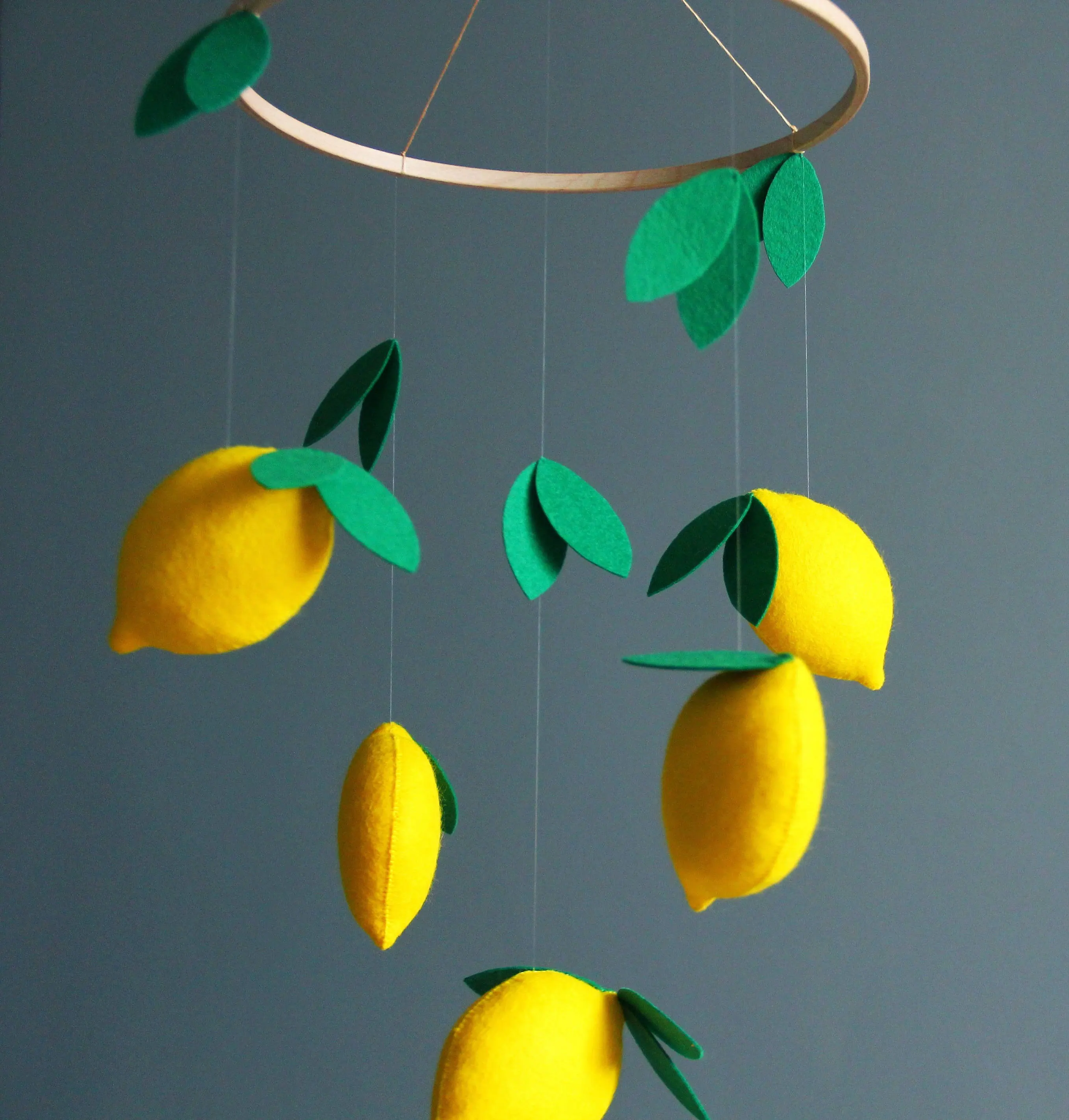 
Tropical lemon green leaves accessories hanging supplies musical nursery wooden frame felt baby crib mobile 