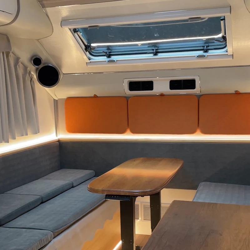 Custom American Style Window Sliding Off-Road Truck Campers Camp Off Road Camping Van 4X4 With Li-battery