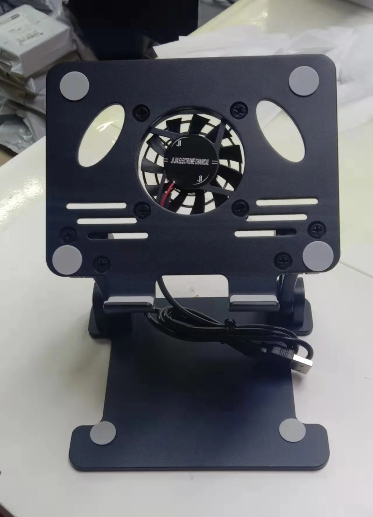 Tablet stand home office computer phone stand portable adjustable metal tablet stand cooling rack