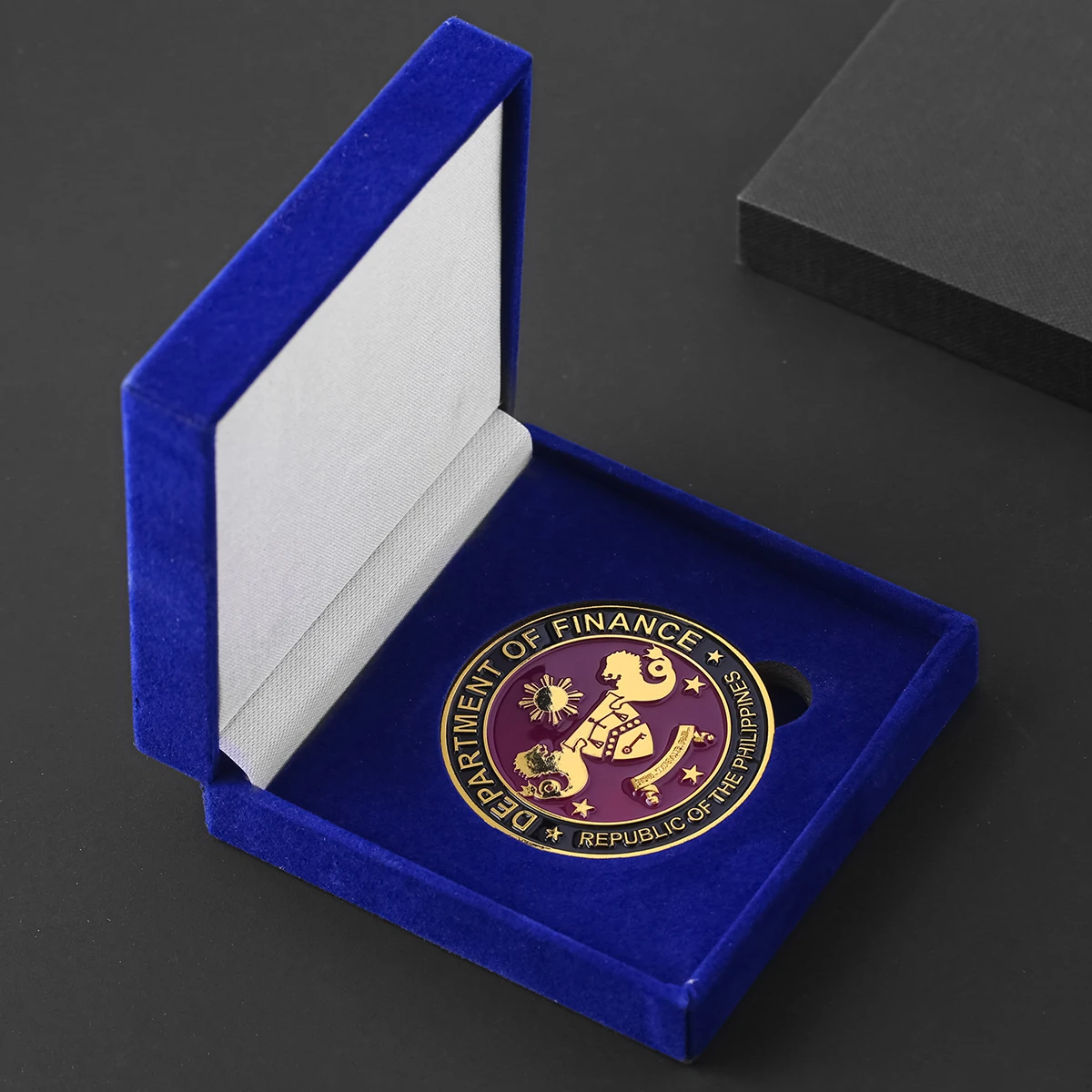 China Factory Custom Gold Soft Enamel Zinc Alloy 3D 2D Challenge Coins Commemorative Customized Coin Token With Edge