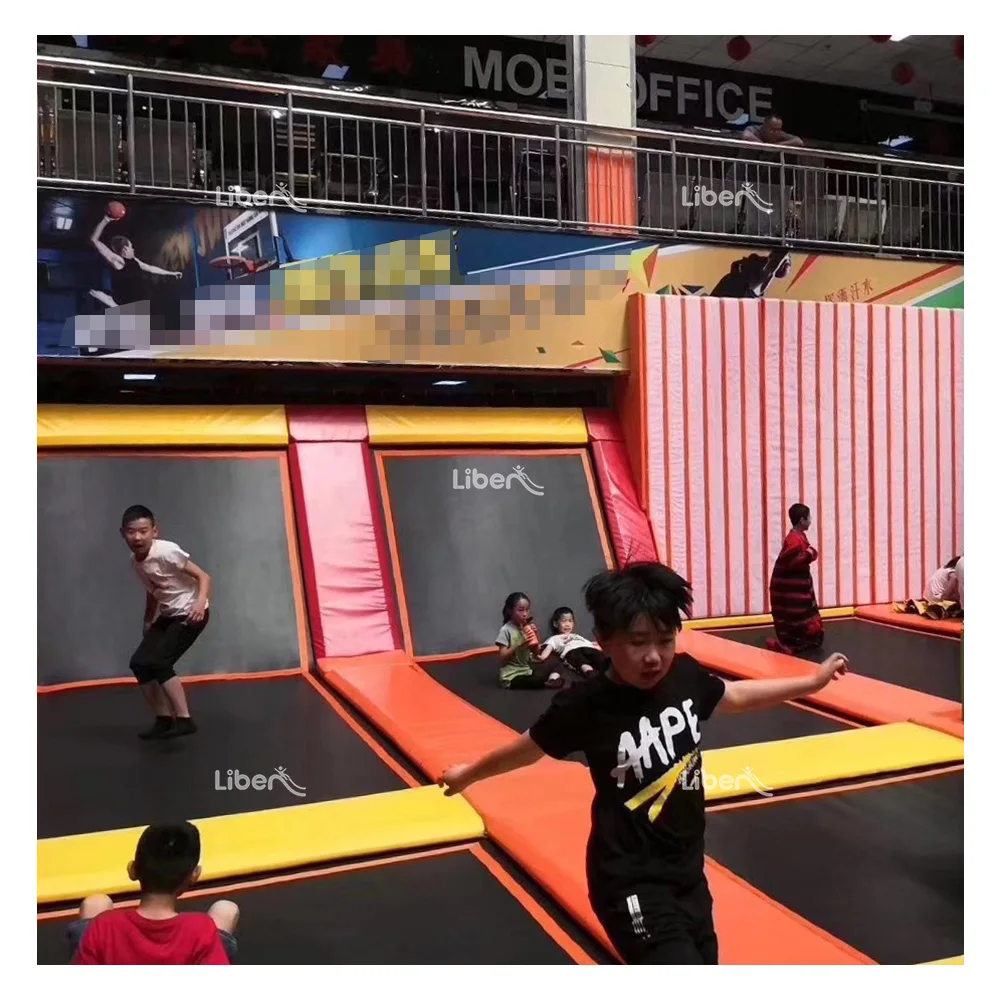 Детский комнатный батут с пенопластом для продажи дешевый Баскетбольным обручем крытая игровая площадка и Батутный парк