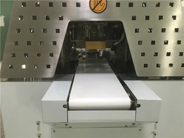 Automatic Box Packing Machine  Wet paper towels packing machine