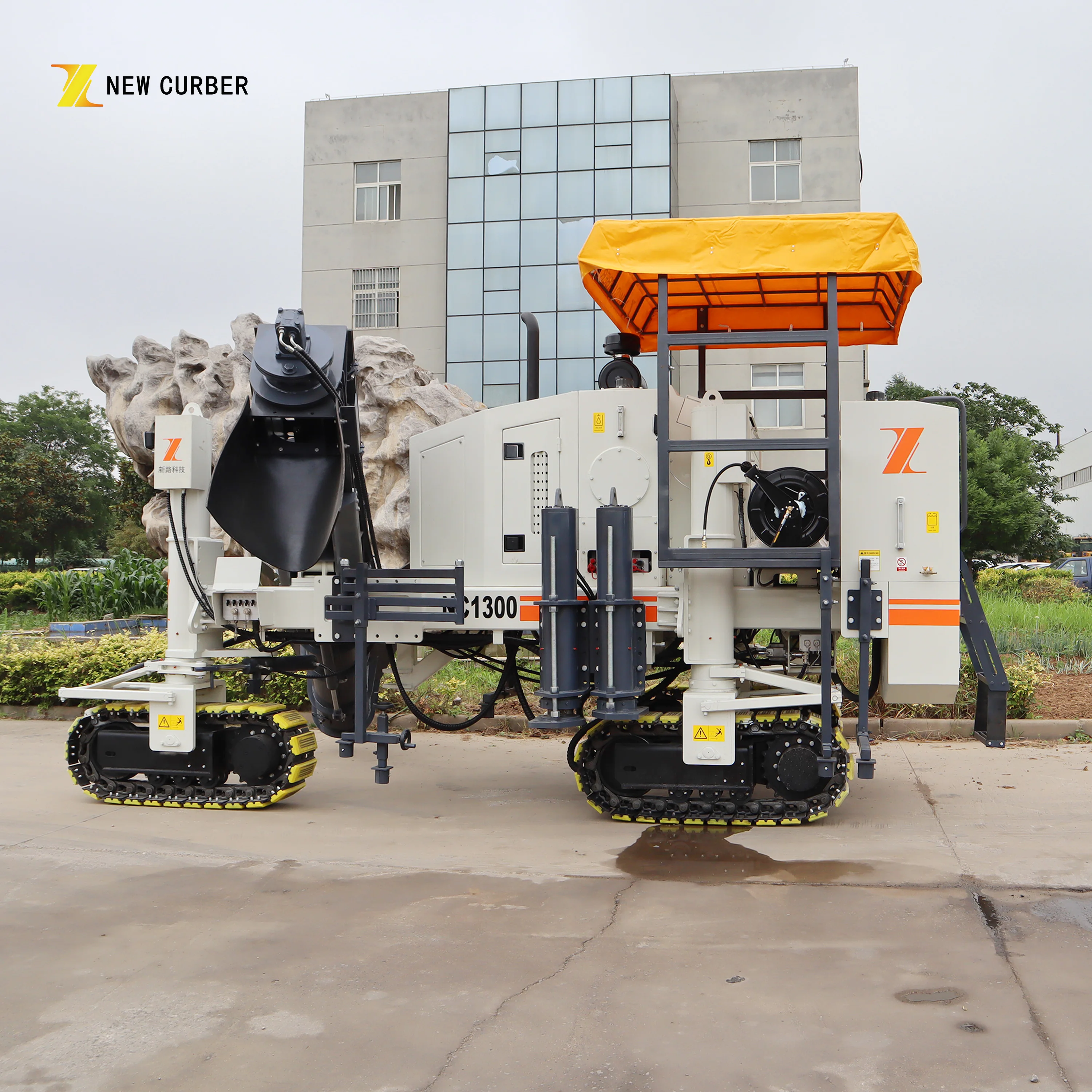 Road kerb machine concrete kerb making machine slipform paver for monolithic with road expressway