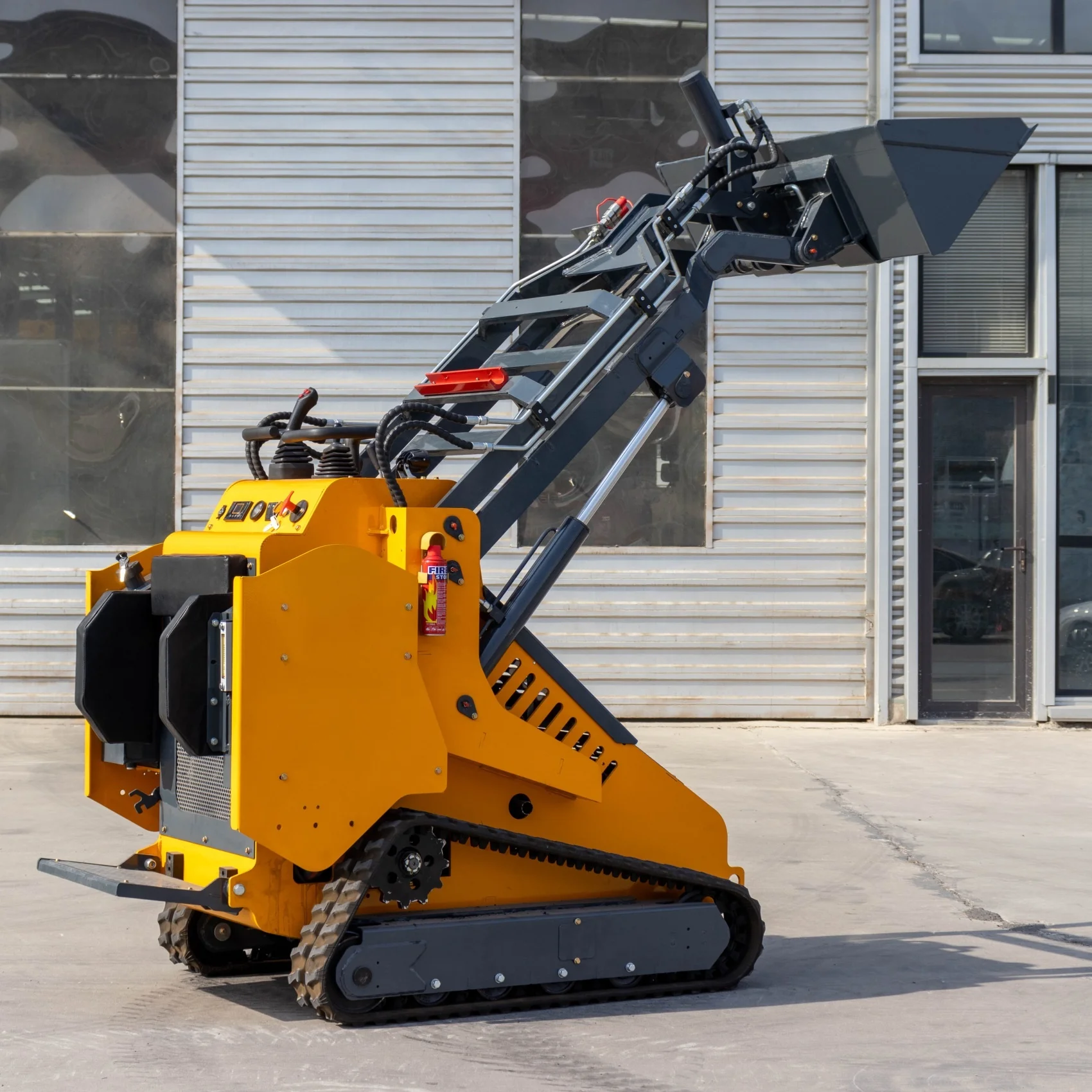 MK530 Multifunction Mini Skid Steer Loader With Bucket Crawler Skid Steer Loader