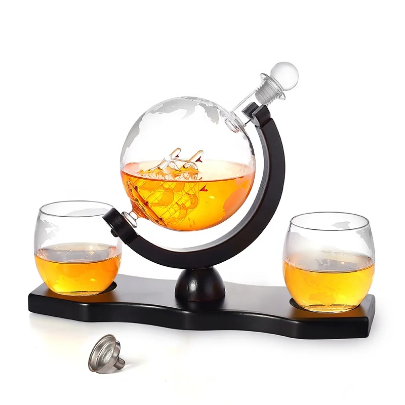 Whiskey Decanter Globe Set with 2 Etched Whiskey Glasses - for Liquor Bourbon Vodka, Gifts For Men - 850ml