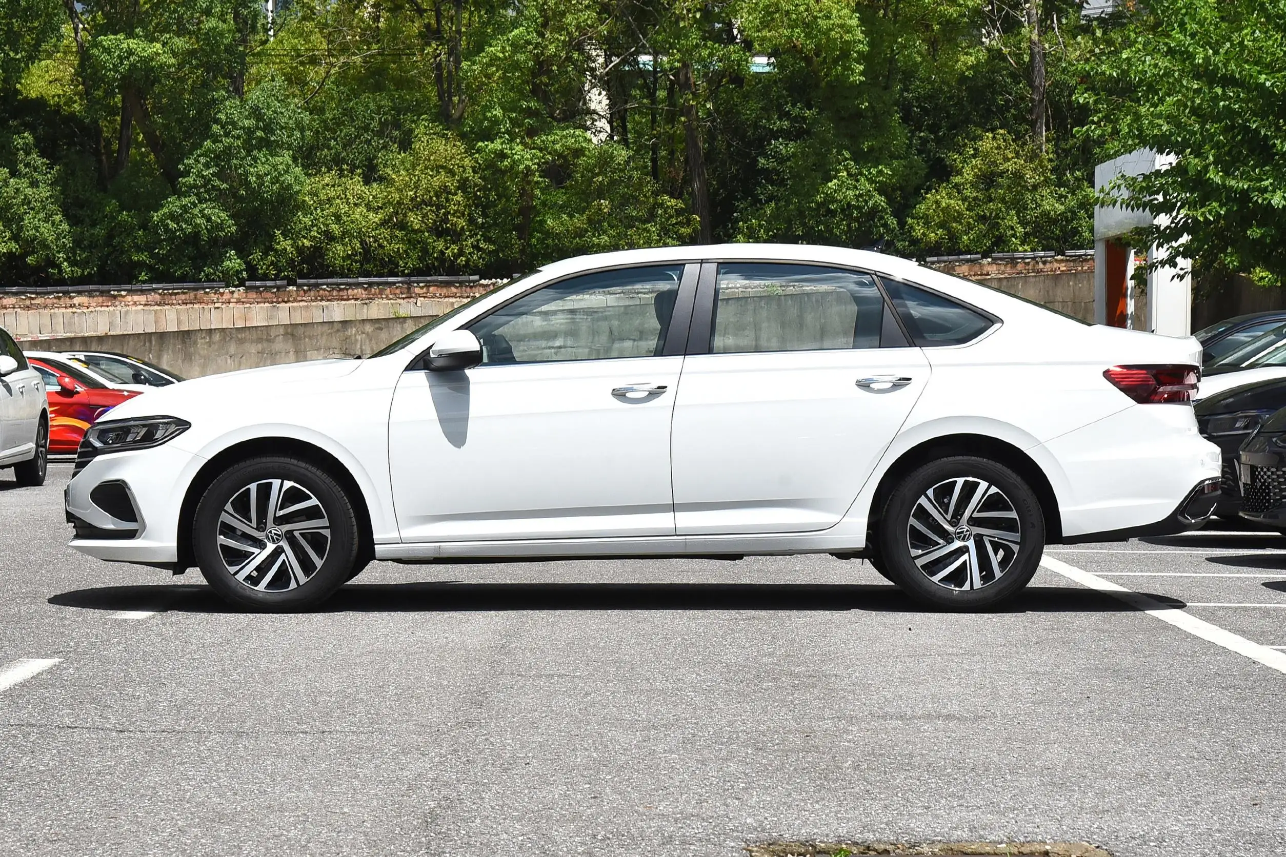 2024 Factory Directly Sale Price VolksWagen VW Lavida 2023 1.5L New Volkswagen E LAVIDA 2024 Gasoline Sedan Vehicles 188km/h