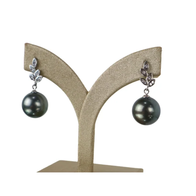 Tahitian Black Natural Seawater Pearl High Quality Excellent Luster Big Siz Material is Silver Sterling White Gold Plated CZ