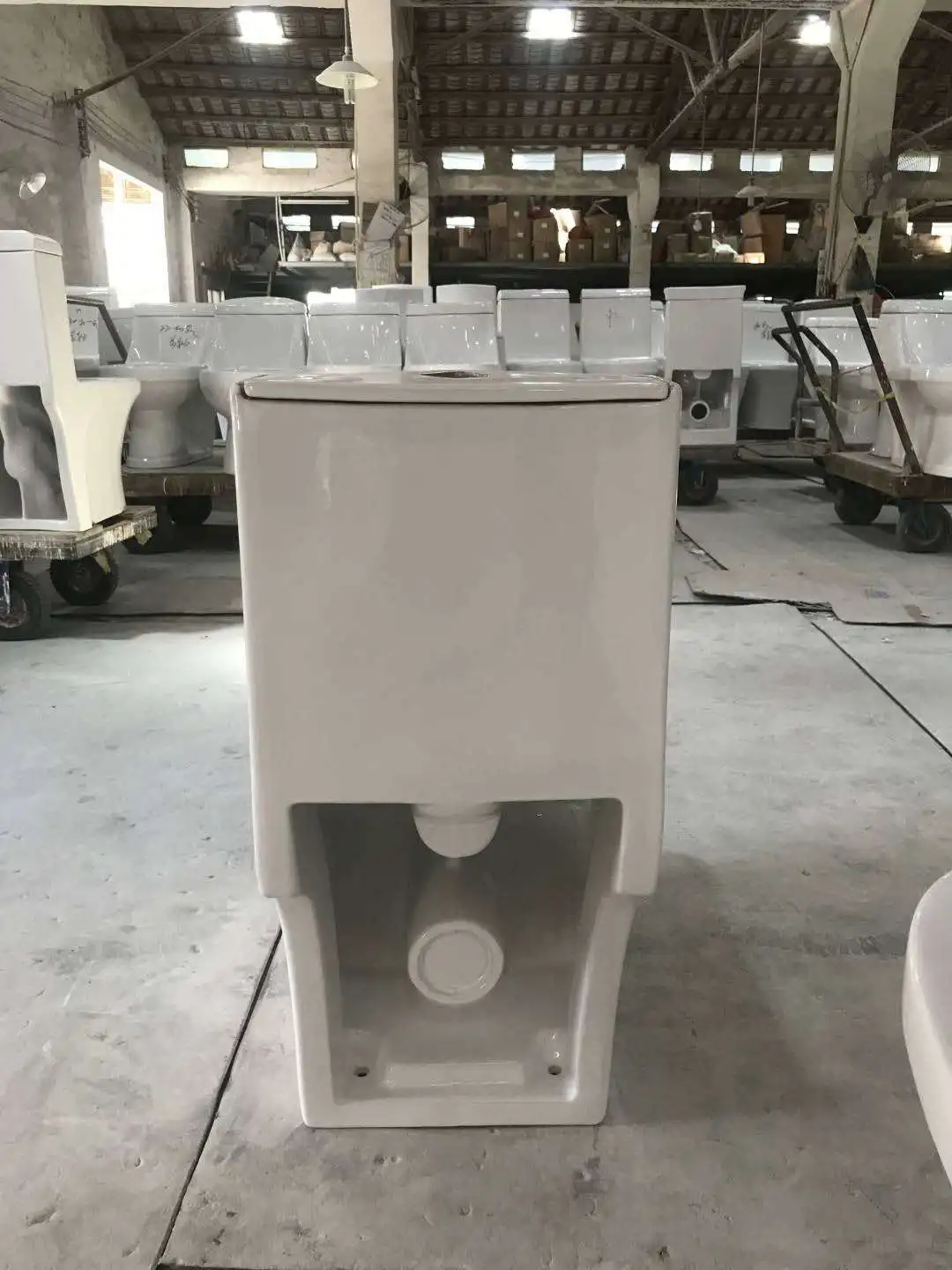 
Square Diamonds New Design Hot Selling Siphonic One Piece ceramic wc Toilet 